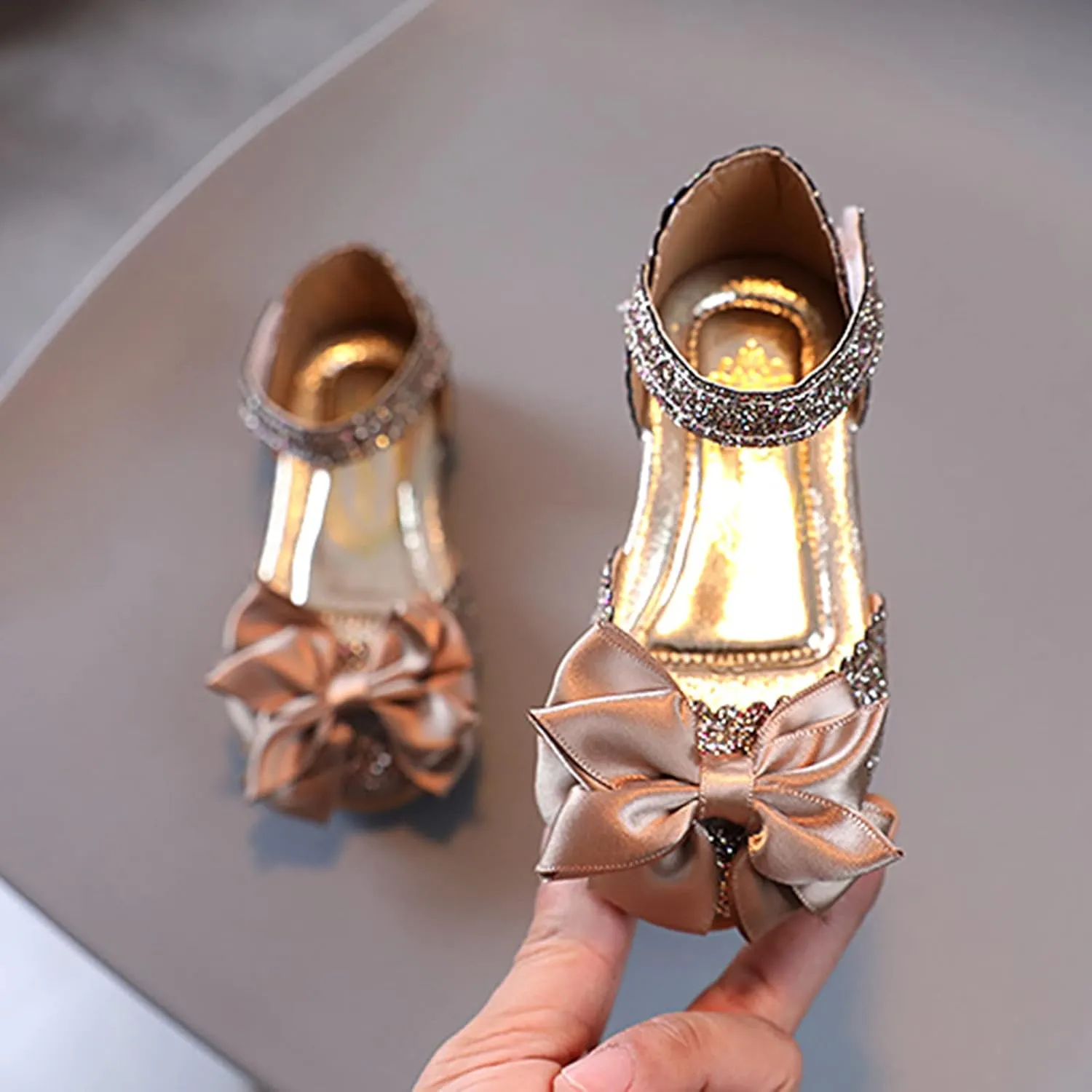 EnJoCho Girls Dress Shoes Glitter Princess Low Heels Knot Bling Party Wedding Flower Girls Shoes Pump Sandals for 1-7Years