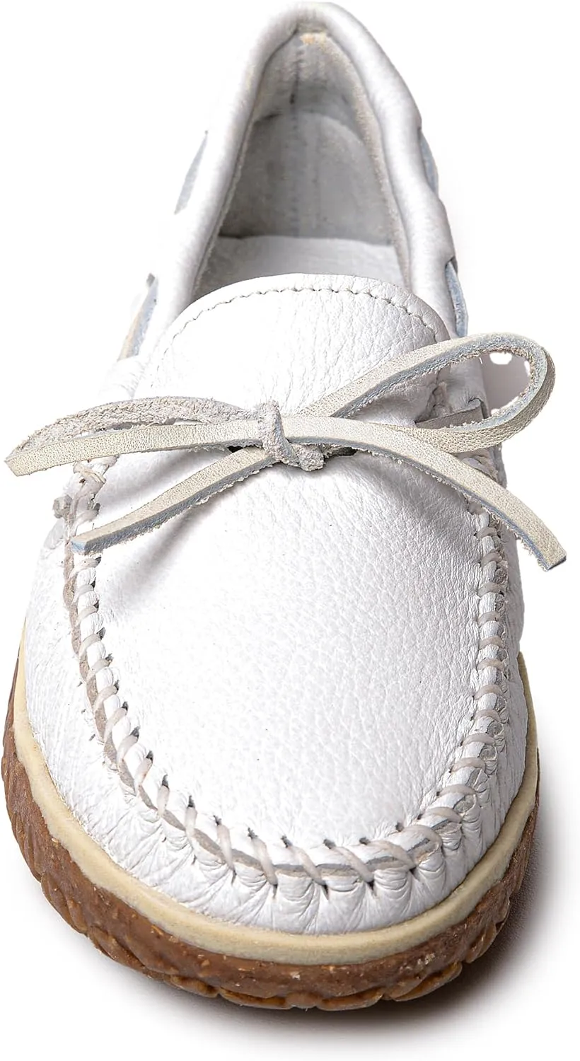 Minnetonka Women's Deerskin Tread